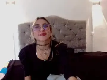 Chaturbate Live Sex Cam of mrandmrsvixencs
