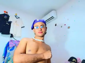 Chaturbate Free Porn Cam of andreswhite_shotoflust