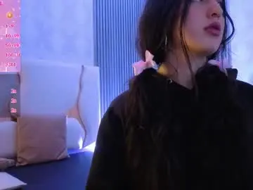 Chaturbate Live Sex Cam of dahia_tay