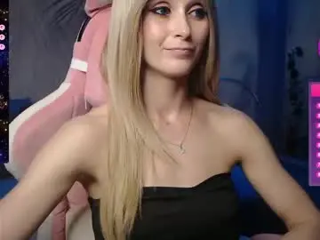 Chaturbate Live Sex Cam of strongalice