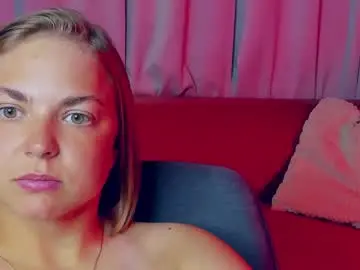 Chaturbate Live Sex Cam of tataflower
