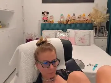 Chaturbate Watch Live Sex Cams of prettyblackeyes