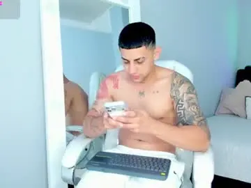 Chaturbate Best live sex cam show of alex_cute77