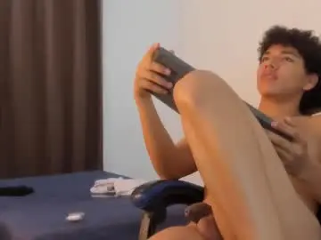 Chaturbate Best live sex cam show of maximiliano_kh4lil