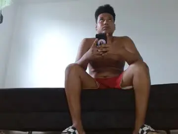 Chaturbate Live Sex Cam of giant_feet