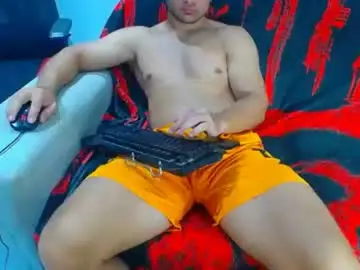 Chaturbate Live Porn of hugo_19cm