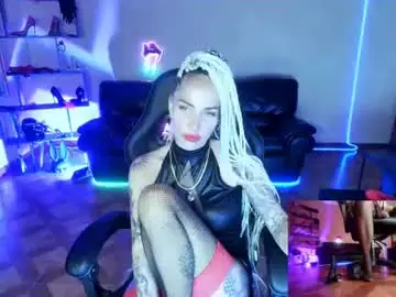 Chaturbate Watch Live Sex Cams of monicamaxwell2
