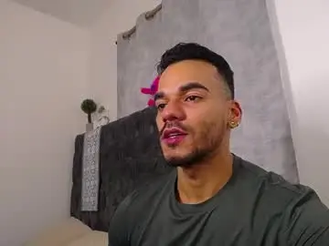 Chaturbate Live Porn of daniel_sherlock