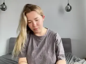 Chaturbate Watch Live Sex Cams of alyrasun