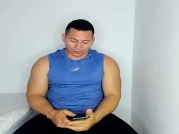 Chaturbate Live Sex Cam of big_pecs_1