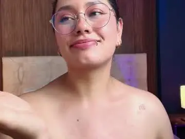 Chaturbate Adult Webcam of lauraruiz1
