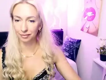 Chaturbate Live Sex Cam of cute_smile_shy