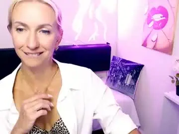 Chaturbate Free Porn Cam of cute_smile_shy