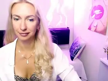 Chaturbate Free Porn Cam of cute_smile_shy