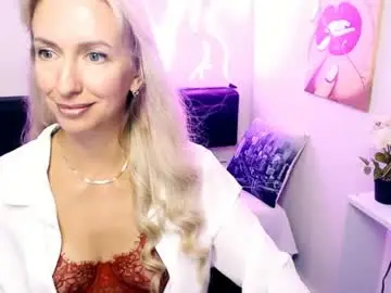 Chaturbate Free Porn Cam of cute_smile_shy