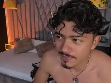 Chaturbate Live Sex Cam of nicolaikarav