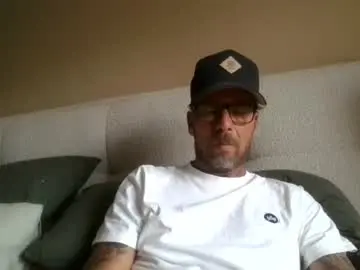 Chaturbate Live Sex Cam of nino7211