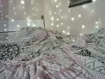 Chaturbate Live Sex Cam of emma_just