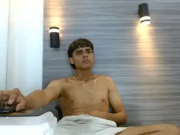 Chaturbate Sex Chat of lelehott01