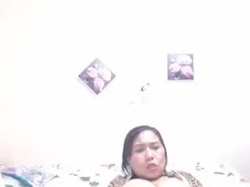 Chaturbate Live Sex Cam of dannamomcerratt