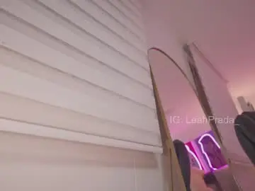 Chaturbate Sex Cam of leahprada_