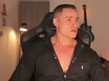 Chaturbate Adult Video Chat of connorsmith_26