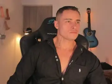 Chaturbate Free Porn Cam of connorsmith_26