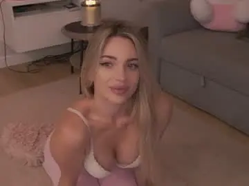 Chaturbate Watch Live Sex Cams of nicole_blueberry