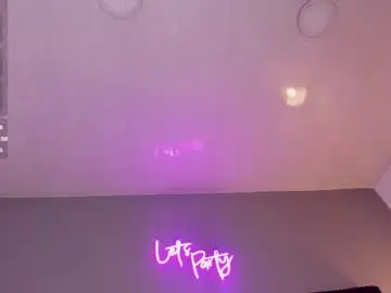 Chaturbate Free Porn Cam of isaxcurves
