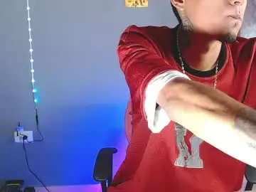 Chaturbate Live Sex Cam of liiaam_lee_