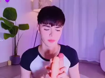 Chaturbate Live Sex Cam of sebbyross