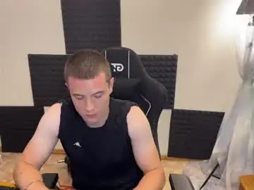 Chaturbate Free Porn Cam of forest_ranger_999