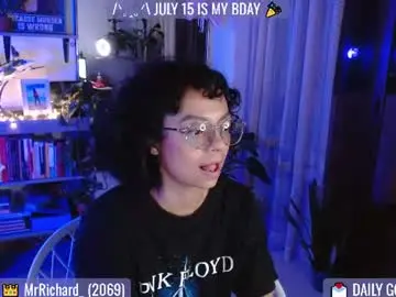 Chaturbate Adult Webcams of sweet_bluee