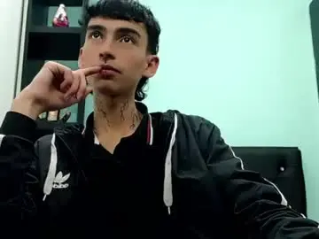 Chaturbate Live Sex Cam of ttimy_x_boy