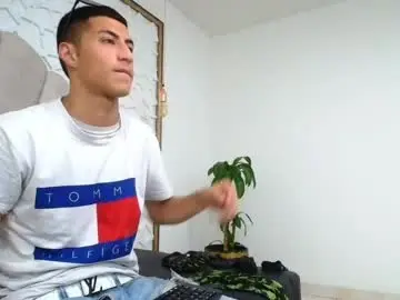 Chaturbate Best live sex cam show of mr_porn_9