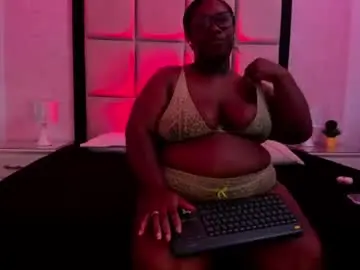 Chaturbate Nude Webcam of treisyvixen