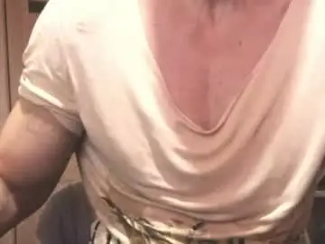 Chaturbate Watch Live Sex Cams of carin_the_body