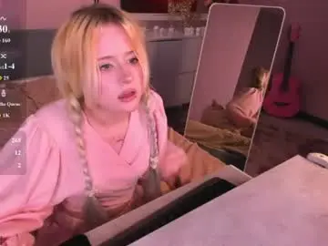 Chaturbate Adult Webcam of kiki_peach