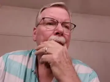 Chaturbate Sex Chat of lovemysmallcockbear
