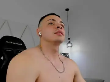 Chaturbate Watch Live Sex Cams of maxwell_dupont