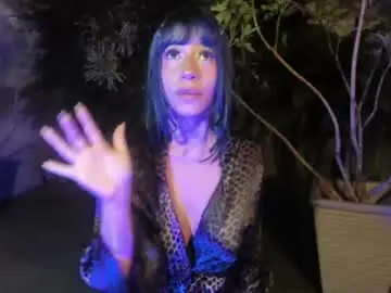 Chaturbate Free Porn Cam of reiayanamy