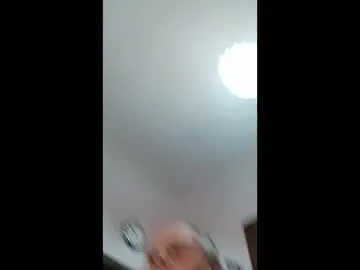Chaturbate Live Sex Cam of sbrinaiceberg