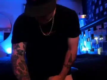 Chaturbate Live Sex of tommy_knuckles