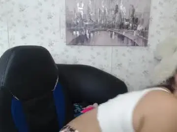 Chaturbate Live Sex Cam of mature_martina_