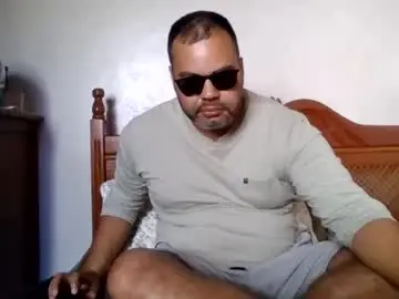 Chaturbate Free Porn Cam of benjamin_anderson