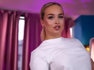 Chaturbate Sex Chat of elyssawetxx