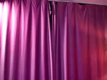 Chaturbate Live Sex Cam of elyssawetxx