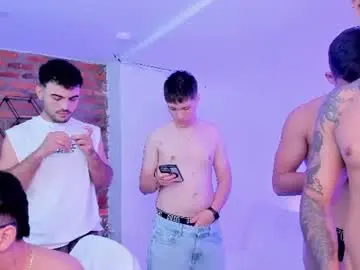 Chaturbate Free Porn Cam of space_boys18