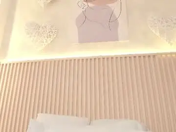 Chaturbate Live Sex Cam of daiana_curly