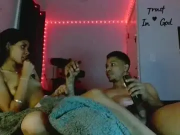 Chaturbate Watch Live Sex Cams of throattaker4l_